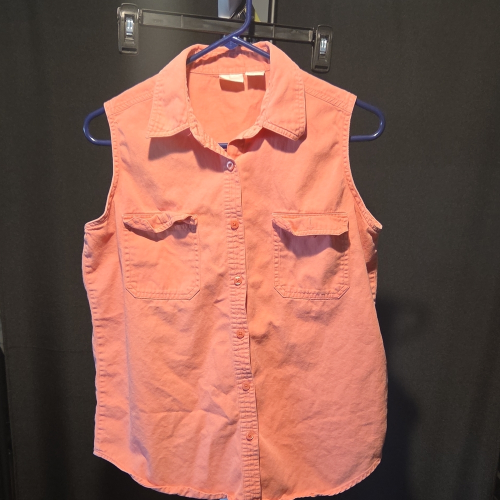 Cherokee Sleeveless Button-Down Shirt in Coral